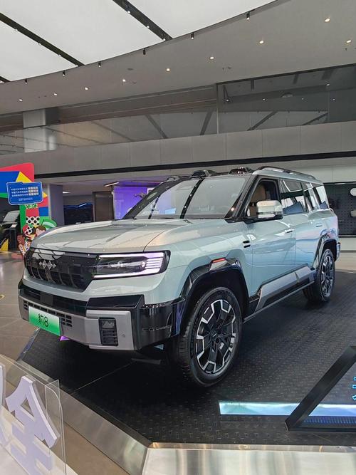 成都116比亚迪方程豹硬派越野的爆款，英菲尼迪35周年与你共成长